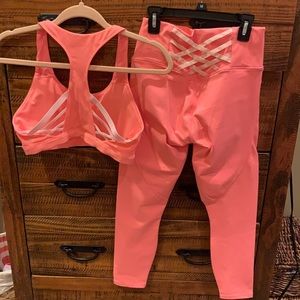 Fabletics yoga pants and matching sports bra